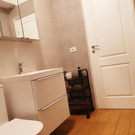 Apartment Garsoniera Signature Navodari